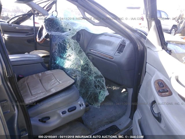 5LMFU28R52LJ16186 - 2002 LINCOLN NAVIGATOR 棕色 照片 5