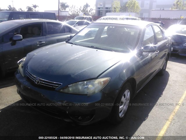 JTDBF32K950162322 - 2005 TOYOTA CAMRY LE/XLE/SE GREEN photo 2