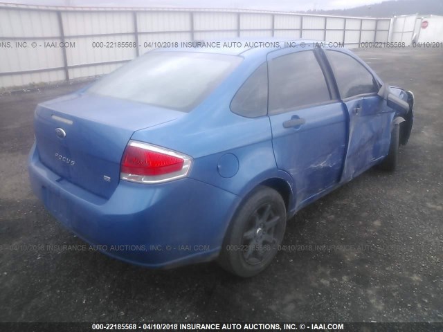 1FAHP3FN9AW140720 - 2010 FORD FOCUS SE BLUE photo 4