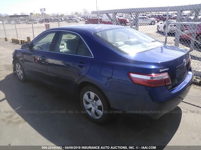 JTNBE46K573098389 - 2007 TOYOTA CAMRY NEW GENERAT CE/LE/XLE/SE BLUE photo 3