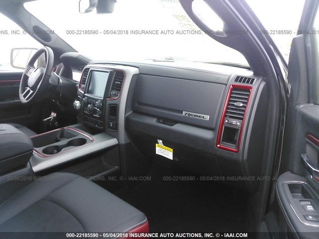1C6RR7YT2JS235419 - 2018 RAM 1500 REBEL შავი ფოტო 5