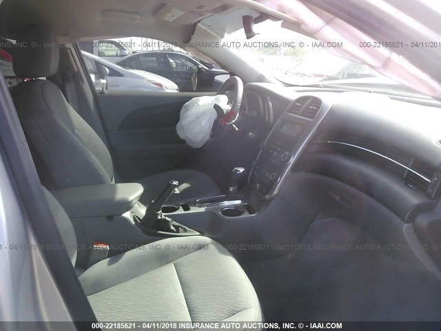 1G11A5SA1GF121480 - 2016 CHEVROLET MALIBU LIMITED LS 银色 照片 5