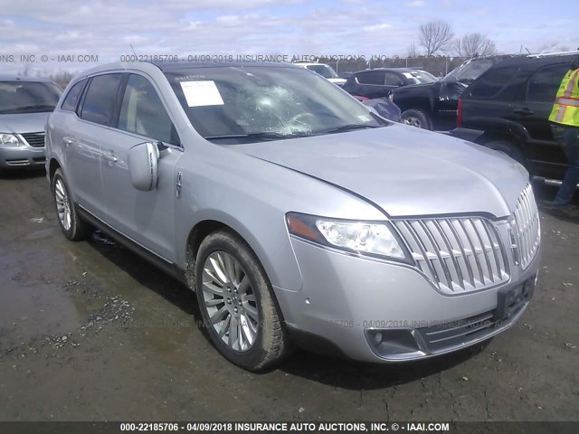 2LMHJ5AT8CBL50632 - 2012 LINCOLN MKT SILVER photo 1