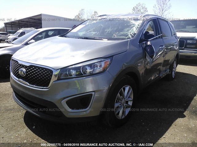 5XYPG4A35JG403851 - 2018 KIA SORENTO LX/L GRAY photo 2