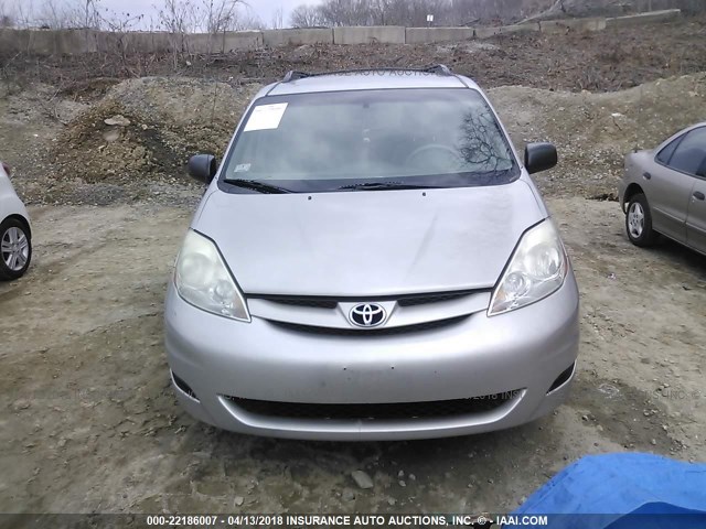 5TDZA23C86S412582 - 2006 TOYOTA SIENNA CE/LE SILVER photo 6