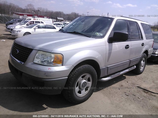 1FMPU14W54LB09061 - 2004 FORD EXPEDITION XLS SILVER photo 2