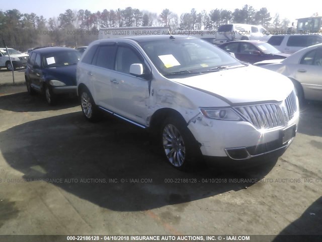 2LMDJ8JK3BBJ13973 - 2011 LINCOLN MKX WHITE photo 1