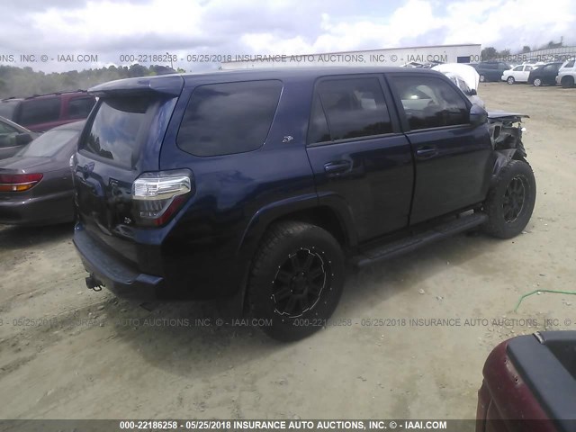 JTEZU5JR6H5154356 - 2017 TOYOTA 4RUNNER SR5/LIMITED/SR5 PREMIUM Dark Blue photo 4