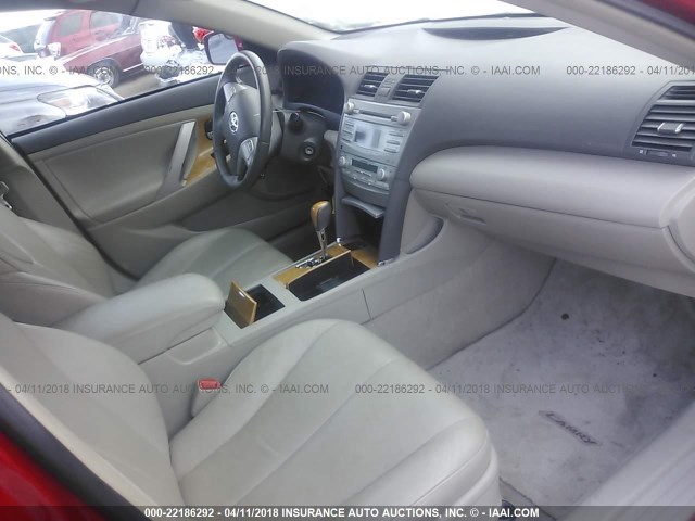 4T1BK46K37U016078 - 2007 TOYOTA CAMRY NEW GENERAT LE/XLE/SE RED photo 5