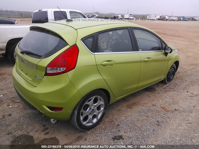 3FADP4FJXBM102299 - 2011 FORD FIESTA SES GREEN photo 4