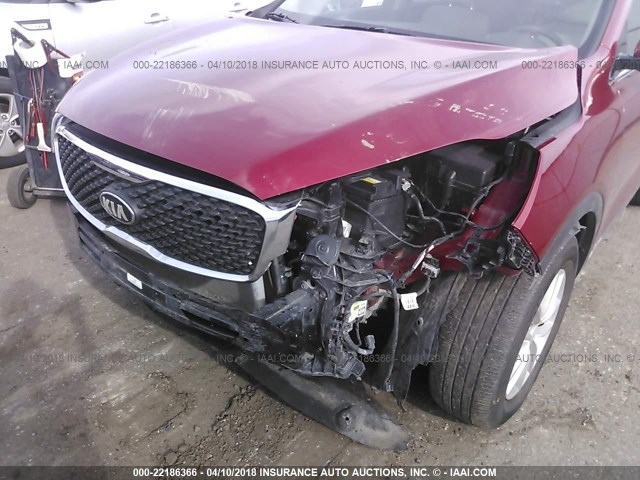 5XYPGDA5XHG271925 - 2017 KIA SORENTO LX/L RED photo 6