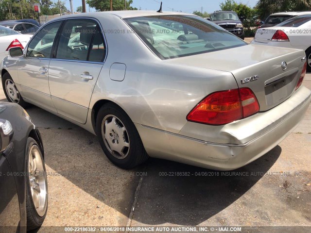 JTHBN30F920090427 - 2002 LEXUS LS 430 SILVER photo 3