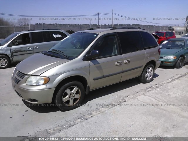 1D4GP45RX5B215148 - 2005 DODGE CARAVAN SXT GOLD photo 2