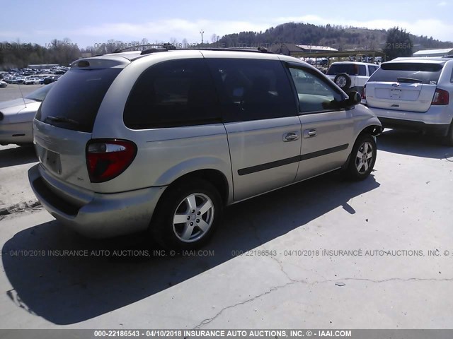 1D4GP45RX5B215148 - 2005 DODGE CARAVAN SXT GOLD photo 4