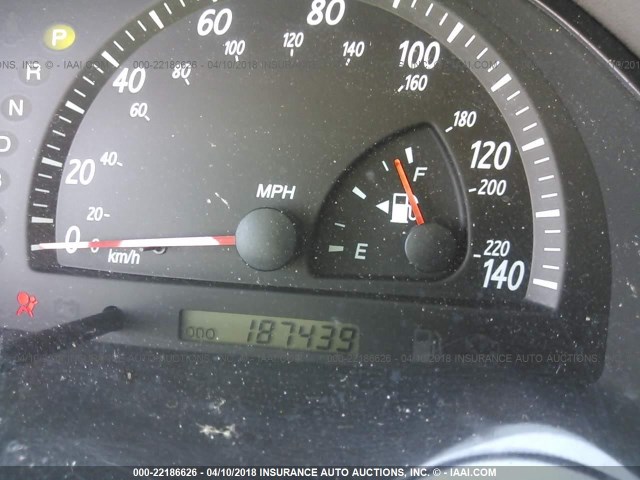 4T1BF32K24U069712 - 2004 TOYOTA CAMRY LE/XLE/SE SILVER photo 7