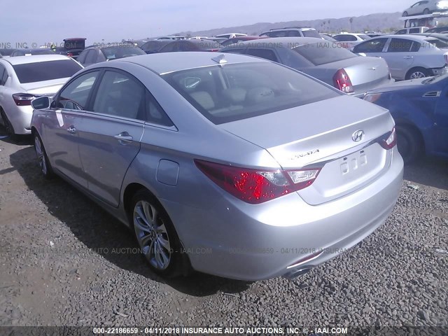 5NPEC4AC0DH789109 - 2013 HYUNDAI SONATA SE/LIMITED SILVER photo 3