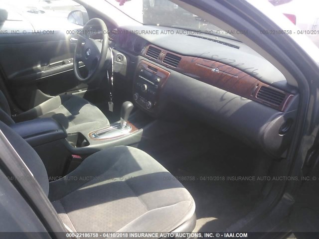 2G1WT58N981276703 - 2008 CHEVROLET IMPALA LT BLUE photo 5