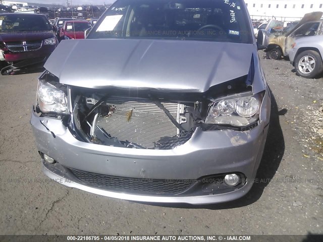 2C4RDGCG9HR800424 - 2017 DODGE GRAND CARAVAN SXT SILVER photo 6