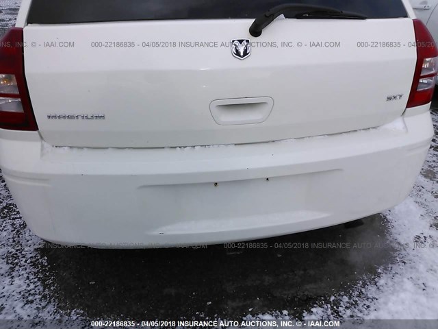 2D4FV47V07H672251 - 2007 DODGE MAGNUM SXT WHITE photo 6