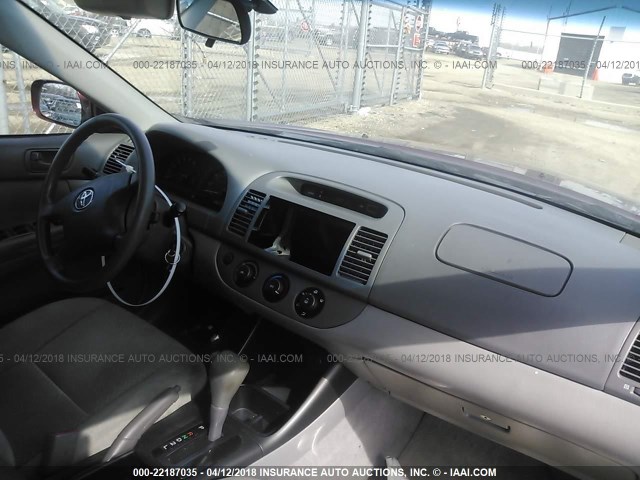 4T1BE32KX4U343631 - 2004 TOYOTA CAMRY LE/XLE/SE მუქწითელი ფოტო 5