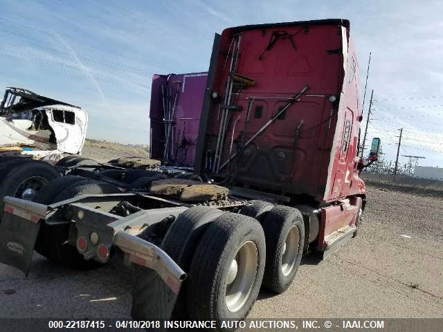 1FUJGLDR8CSBF8578 - 2012 FREIGHTLINER CASCADIA 125  RED photo 4