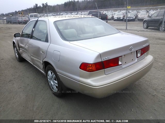 4T1BF22K11U128948 - 2001 TOYOTA CAMRY LE/XLE GOLD photo 3