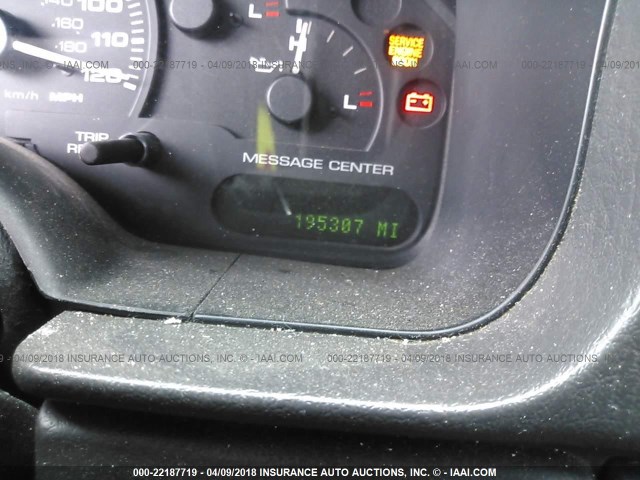 1FMZU75W02UD67280 - 2002 FORD EXPLORER LIMITED 银色 照片 7