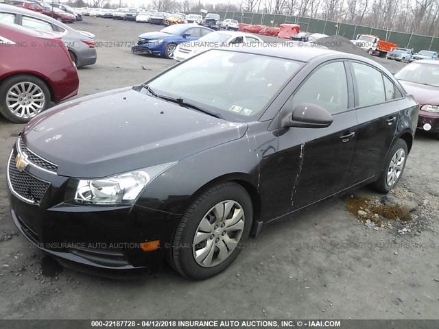 1G1PA5SG4D7322407 - 2013 CHEVROLET CRUZE LS أسود صورة 2