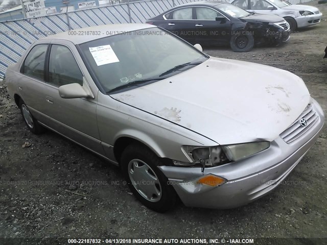 4T1BG22K3XU899644 - 1999 TOYOTA CAMRY CE/LE/XLE 金色 照片 1