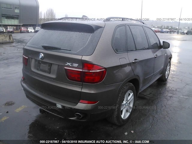 5UXZW0C54BL371594 - 2011 BMW X5 XDRIVE35D BROWN photo 4