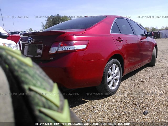 4T4BF3EKXBR192141 - 2011 TOYOTA CAMRY SE/LE/XLE RED photo 4