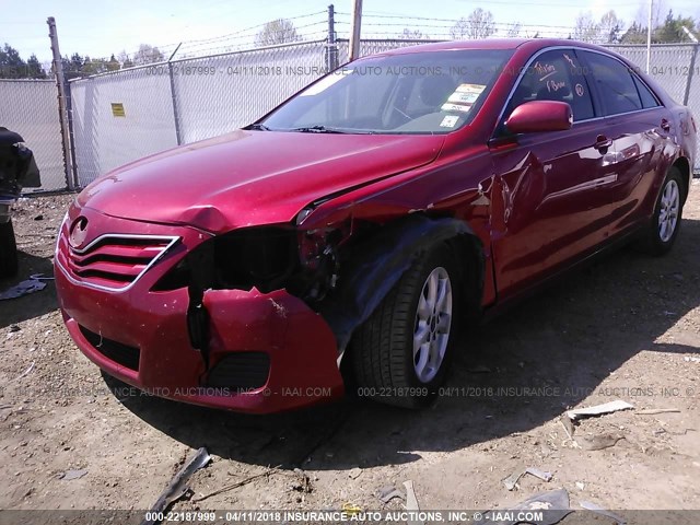 4T4BF3EKXBR192141 - 2011 TOYOTA CAMRY SE/LE/XLE RED photo 6