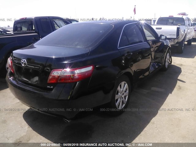 4T1BK46KX7U526153 - 2007 TOYOTA CAMRY NEW GENERAT LE/XLE/SE BLACK photo 4