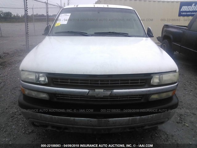 2GCEC19T121250659 - 2002 CHEVROLET SILVERADO C1500 WHITE photo 6