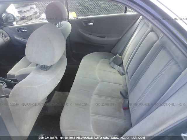 1HGCG665XYA131572 - 2000 HONDA ACCORD LX GRAY photo 8