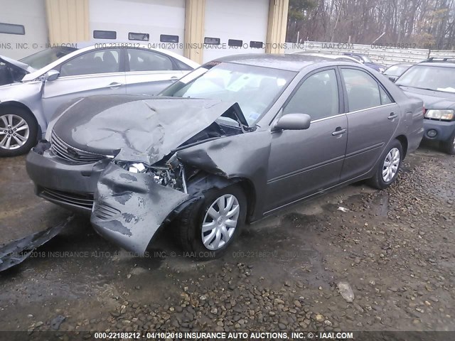 4T1BE32K26U705728 - 2006 TOYOTA CAMRY LE/XLE/SE GRAY photo 2