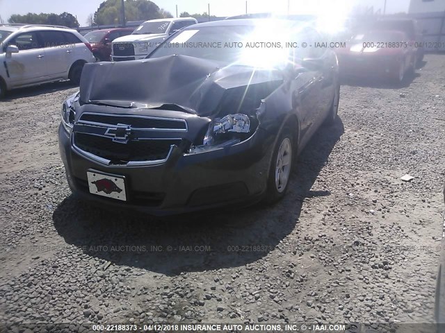 1G11B5SA0DF225600 - 2013 CHEVROLET MALIBU LS 灰色 照片 2