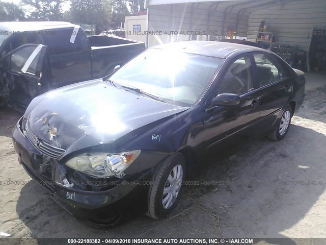 JTDBE32K663050984 - 2006 TOYOTA CAMRY LE/XLE BLACK photo 2