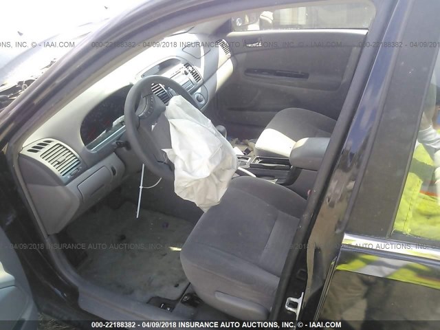 JTDBE32K663050984 - 2006 TOYOTA CAMRY LE/XLE BLACK photo 5
