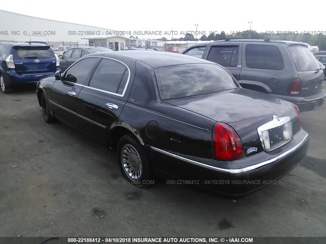 1LNHM83W2XY656973 - 1999 LINCOLN TOWN CAR CARTIER BLACK photo 3