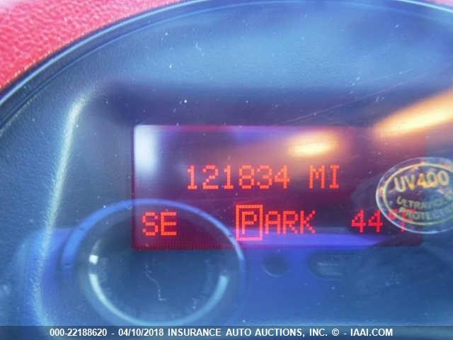 2G2WP552061254127 - 2006 PONTIAC GRAND PRIX SILVER photo 7