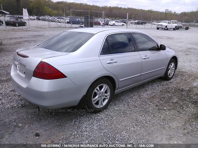 1HGCM56376A125646 - 2006 HONDA ACCORD SE SILVER photo 4