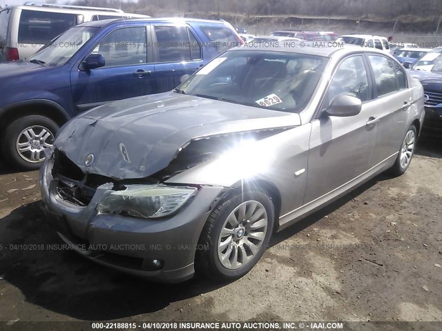 WBAPH57509NL78399 - 2009 BMW 328 I SULEV SILVER photo 2