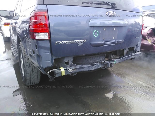 1FMPU16L24LB73772 - 2004 FORD EXPEDITION XLT Blau Foto 6
