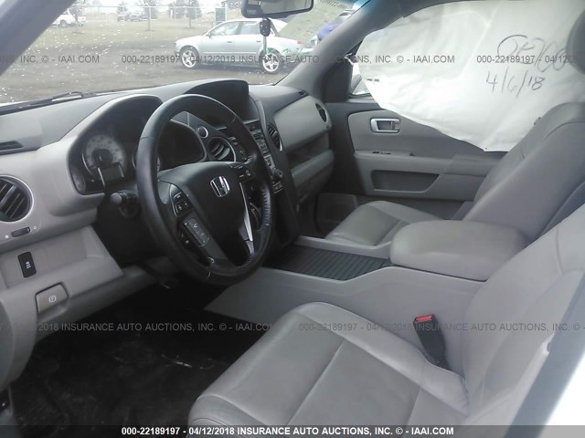 5FNYF4H52CB061705 - 2012 HONDA PILOT EXL WHITE photo 5