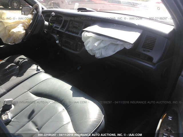 1LNLM81W2VY654151 - 1997 LINCOLN TOWN CAR EXECUTIVE BLUE photo 5