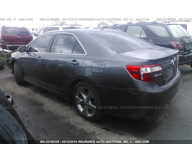 4T1BK1FK5CU014647 - 2012 TOYOTA CAMRY SE/XLE GRAY photo 3