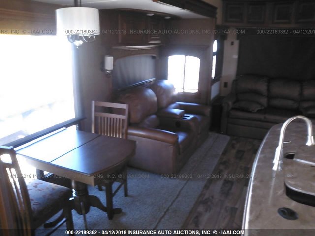 1UJCJ0BV0G1RL0312 - 2016 JAYCO PINNACLE  BEIGE photo 8