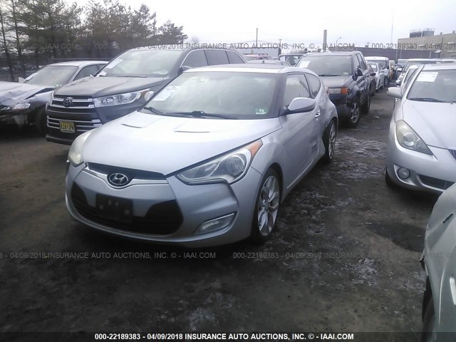 KMHTC6AD6CU037247 - 2012 HYUNDAI VELOSTER SILVER photo 2