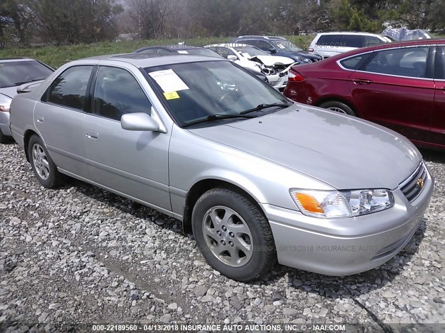 JT2BG22K3Y0458831 - 2000 TOYOTA CAMRY CE/LE/XLE 银色 照片 1